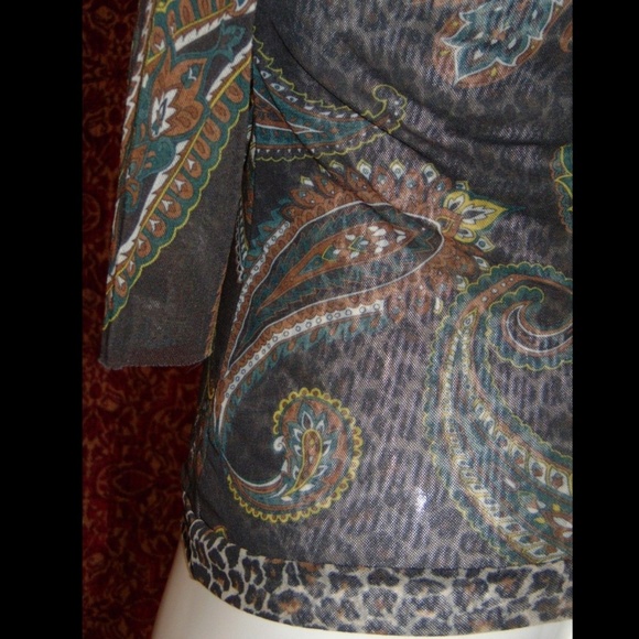 JOHNNY HEAVEN taupe paisley blouse S 💥🕛 - Picture 4 of 5